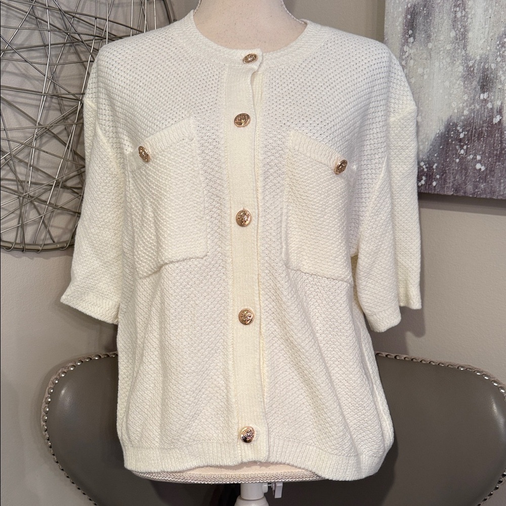 Cream Short-Sleeve Button Front Knit Sweater size Large